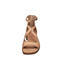 Load image into Gallery viewer, Make Up