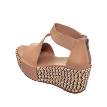 Load image into Gallery viewer, Make Up