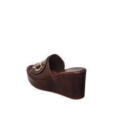 Womens Platform Wedge Slide Sandals Toggle Detail Comfort Chic - Coffee - Thumbnail 6 | I45 Jupiter