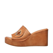 Womens Platform Wedge Slide Sandals Toggle Detail Comfort Chic - Taupe - Thumbnail 12 | I45 Jupiter