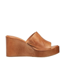 Womens Platform Wedge Slide Sandals Toggle Detail Comfort Chic - Taupe - Thumbnail 15 | I45 Jupiter