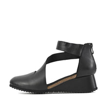 Cut Out Booties Crossover Straps Low Wedge - Black - Thumbnail 2 | M81 Ravi Flex