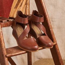 Cut Out Booties Crossover Straps Low Wedge - Black - Thumbnail 7 | M81 Ravi Flex