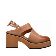 Load image into Gallery viewer, Camel