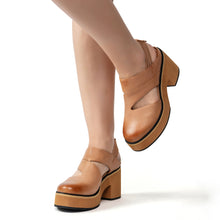 Load image into Gallery viewer, Camel