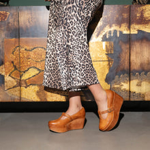 Load image into Gallery viewer, Tan