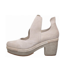 Load image into Gallery viewer, Make Up