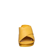 Load image into Gallery viewer, Daffodil