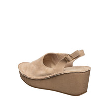 Load image into Gallery viewer, Make Up