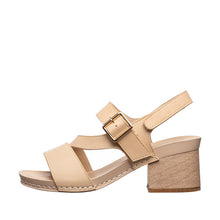 Load image into Gallery viewer, Make Up