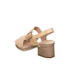 Load image into Gallery viewer, Make Up