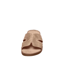 Load image into Gallery viewer, Make Up