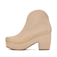 Black Platform Booties Hand-Brushed Leather - Make up - Thumbnail 9 | U08 Josie