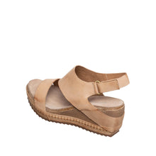 Load image into Gallery viewer, Make Up