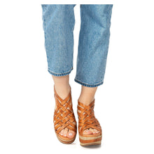 Load image into Gallery viewer, Tan