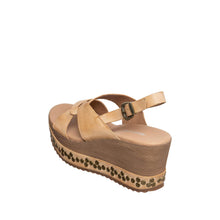 Load image into Gallery viewer, Make Up