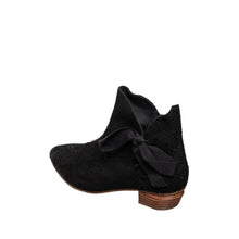 L34 Linden Comfortable Fall Boots Details - Black - Thumbnail 13 | L34 Linden Women's Comfy Leather Winter Booties