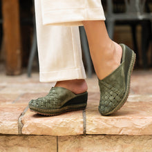 Load image into Gallery viewer, Emerald