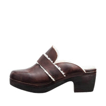 Load image into Gallery viewer, Women's Leather Colg Heels - Coffee