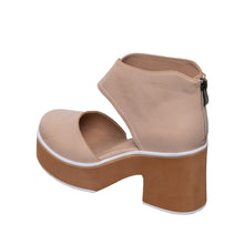 Load image into Gallery viewer, Make Up