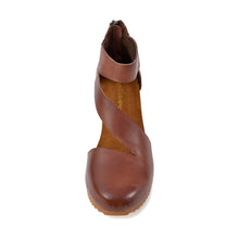 Cut Out Booties Crossover Straps Low Wedge - Coffee - Thumbnail 13 | M81 Ravi Flex
