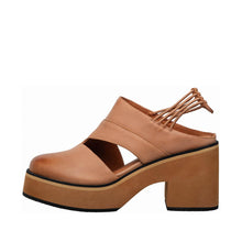 Load image into Gallery viewer, Camel
