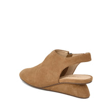Black Suede Wedge Slingback Closed Toe Comfort - Taupe - Thumbnail 6 | Q42 Drea
