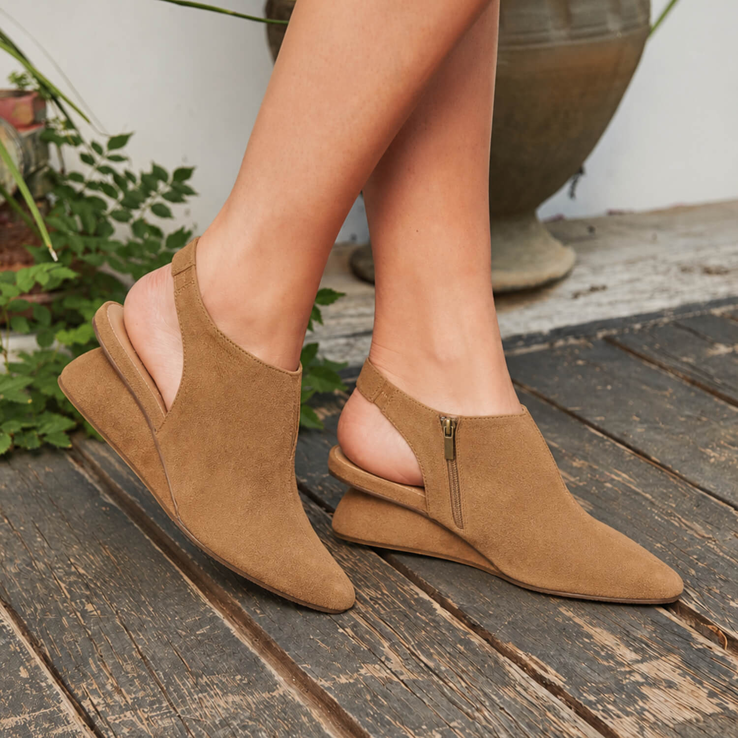 Taupe