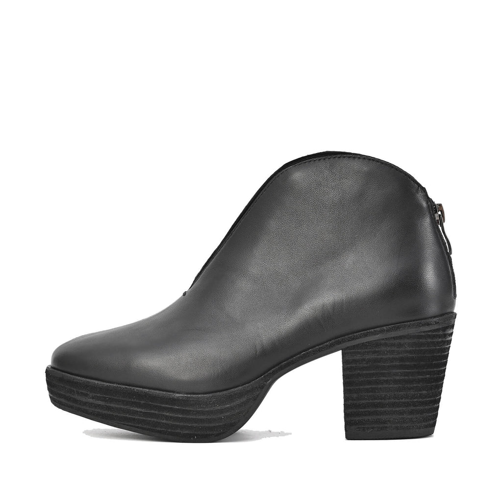 High Heel Ankle Booties Hand-Brushed Leather - Black - View 9 | Q50 Easten