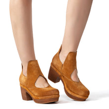 Load image into Gallery viewer, Make Up
