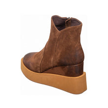 Load image into Gallery viewer, Chocolate
