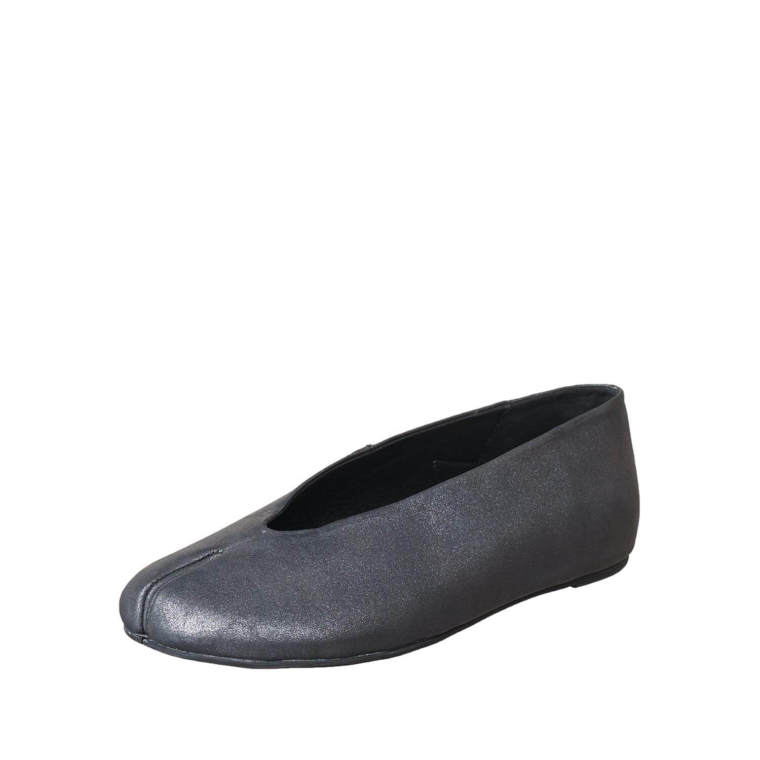 Antelope 106 Hi-V Ballet Flat - Casual Closed Toe Sandals for Women | V-Cut Design | Black Leather