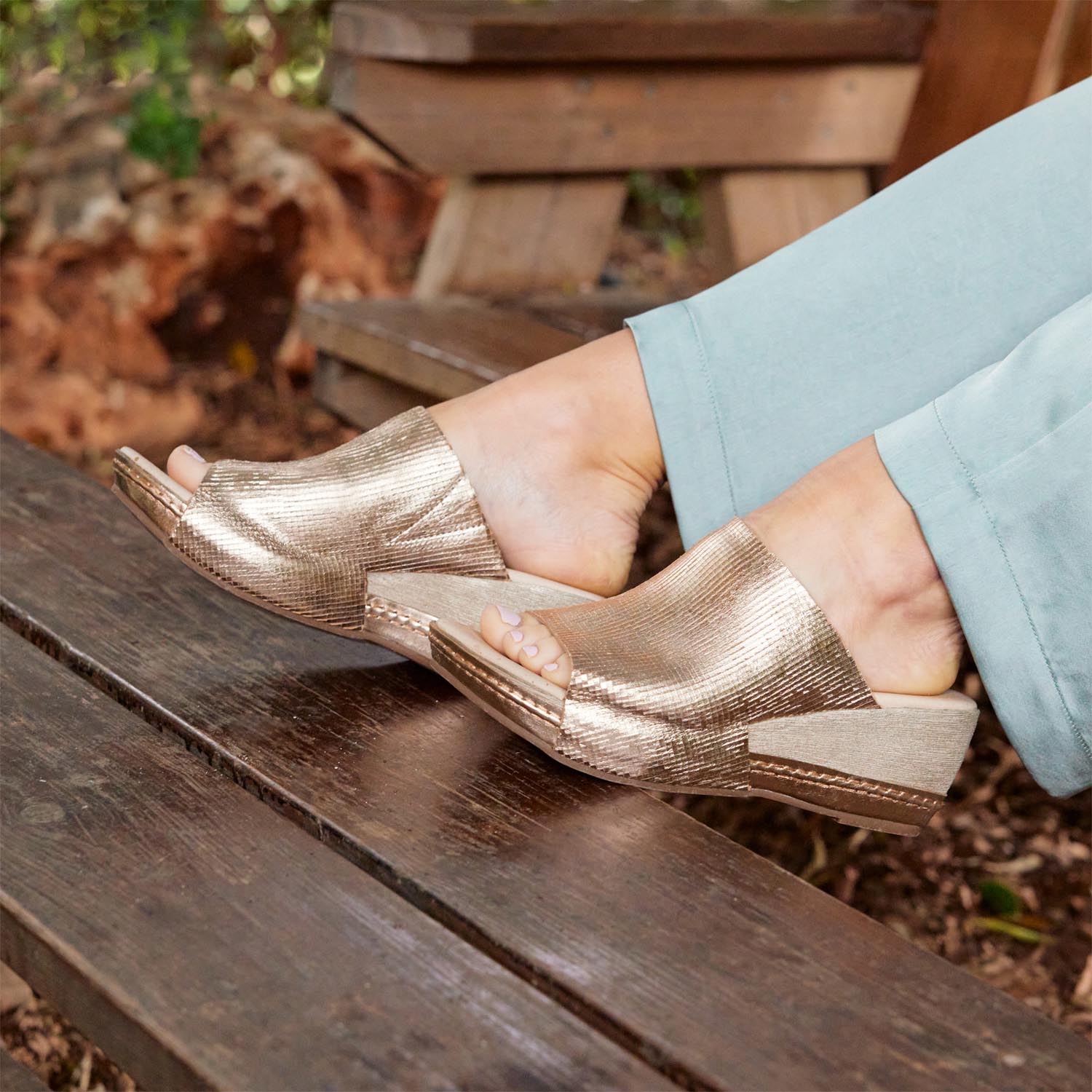 Metallic Low Heel Mule Sandals: Glamour All Day! – Antelope