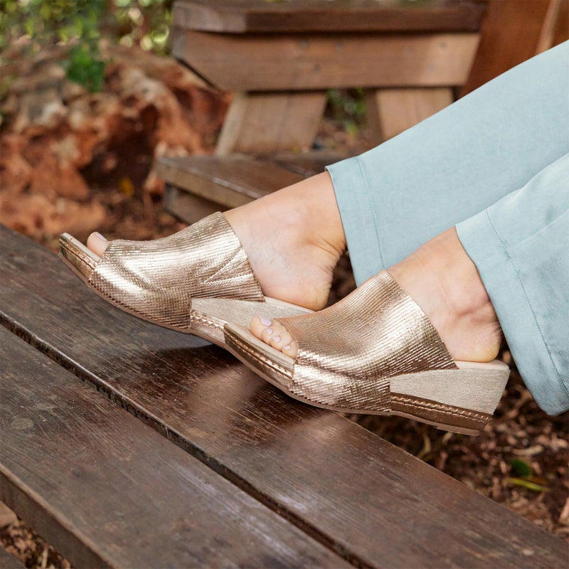 D49GLD7_8adbe12a-26a9-424a-