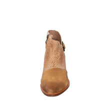 Загрузить изображение в средство просмотра галереи, Stone Leather Ankle Boots with Buckle Ankle Strap L13 Leslie
