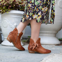 L34 Linden Comfortable Fall Boots Details - Tobacco - Thumbnail 1 | L34 Linden Women's Comfy Leather Winter Booties
